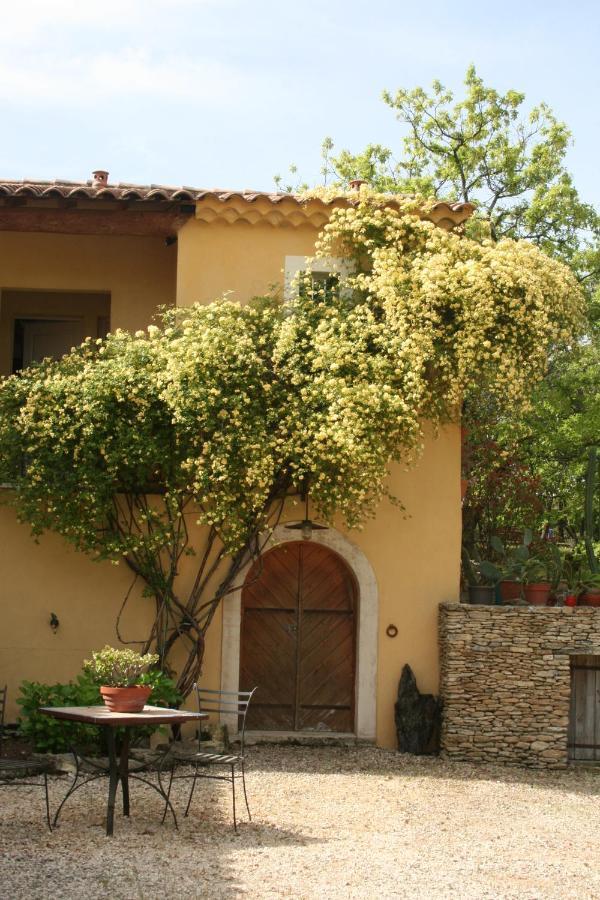 Le Mas Des Pierres Blanches Bed and Breakfast Venasque Eksteriør billede