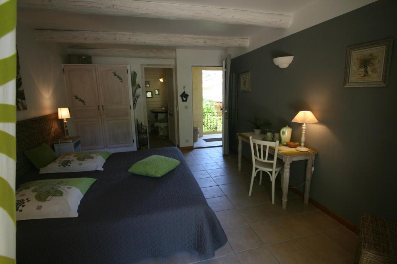 Le Mas Des Pierres Blanches Bed and Breakfast Venasque Eksteriør billede